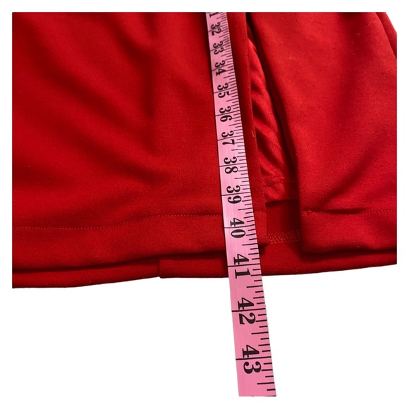 Lulu's Aglow Red Bodycon Slit Midi Dress
Razorback Red Midi Valentine’s Day! - Picture 10 of 10